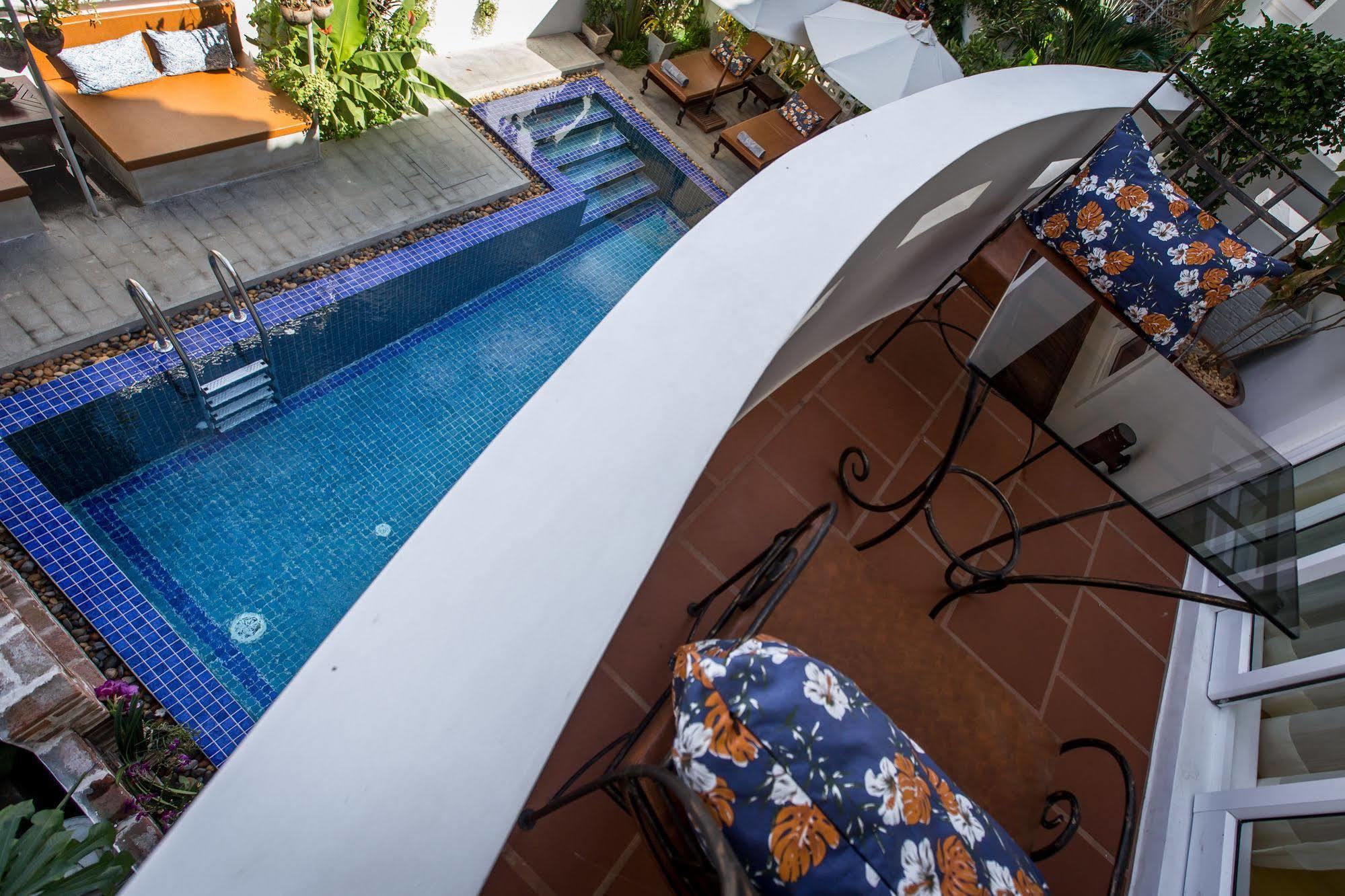 Vmansion Boutique Hotel Phnom Penh Exterior foto