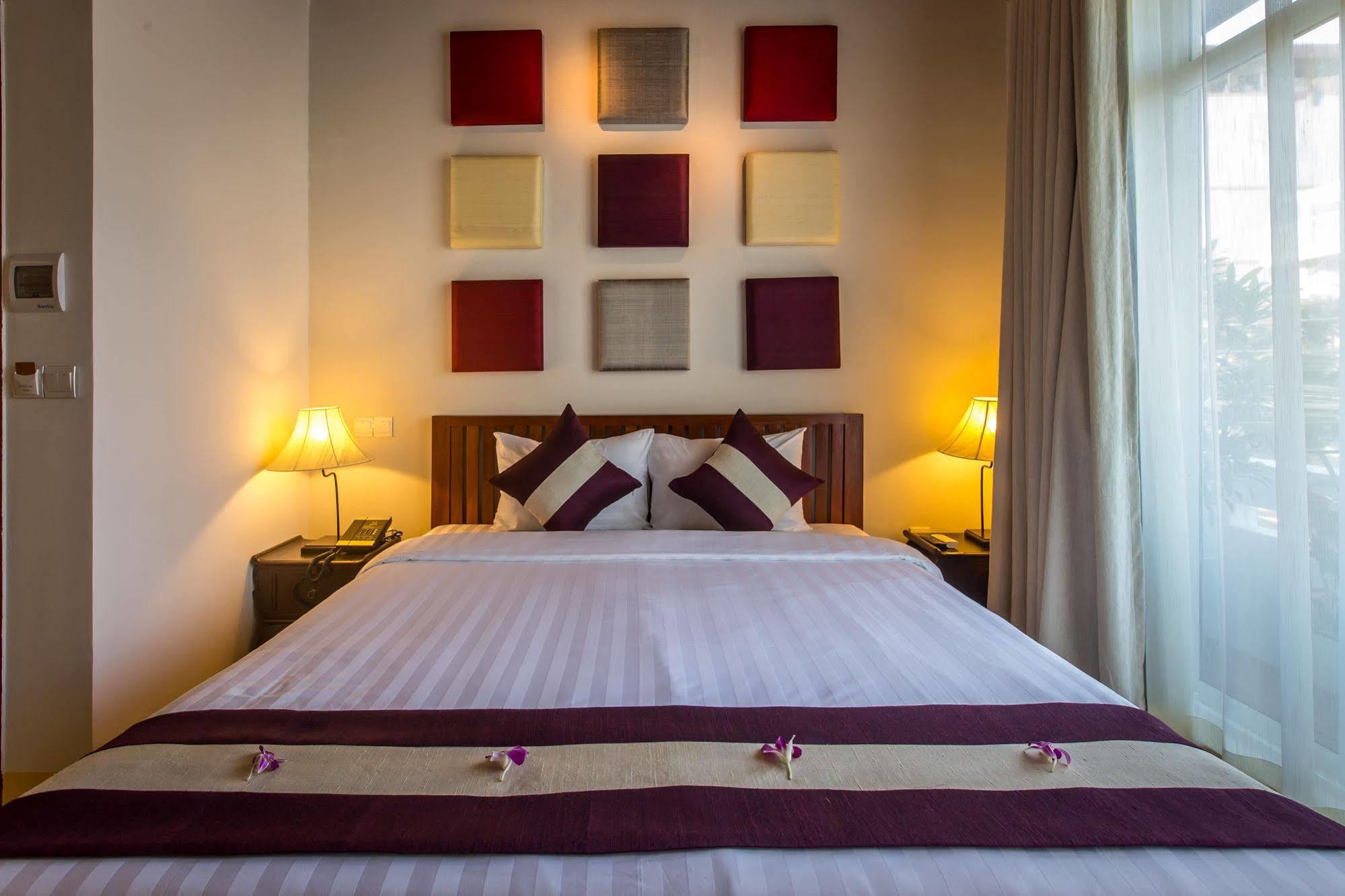 Vmansion Boutique Hotel Phnom Penh Exterior foto